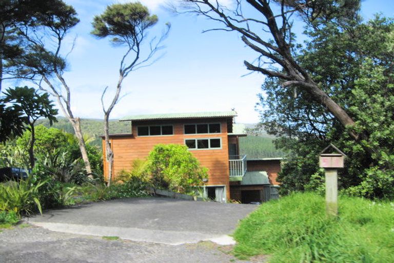 Photo of property in 51 Tasman View Road, Te Henga / Bethells Beach, Henderson, 0781