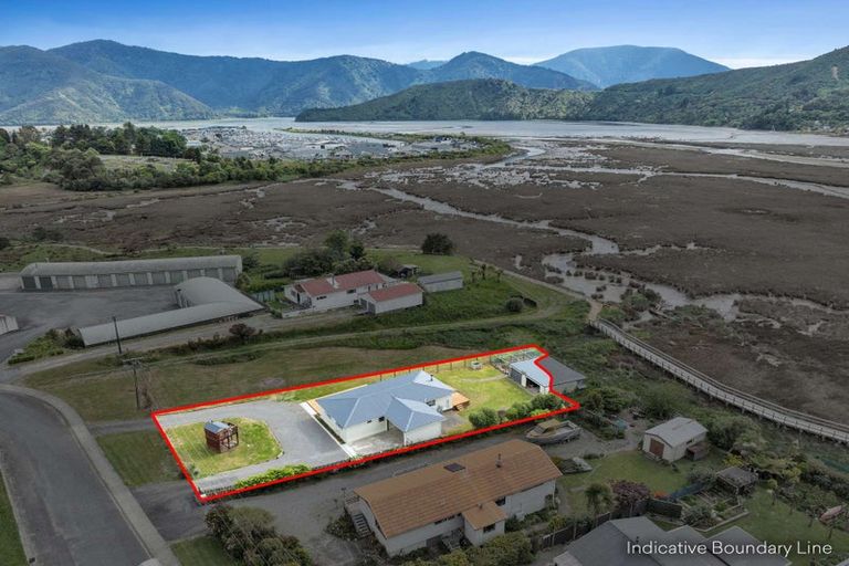 Photo of property in 9 Scott Street, Havelock, 7100