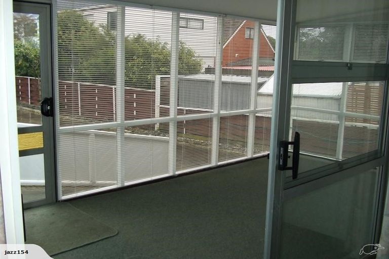 Photo of property in 11 Mana Esplanade, Paremata, Porirua, 5026