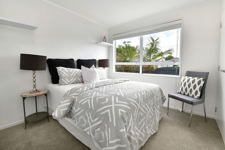 Photo of property in 33b Springs Road, Parakai, 0830