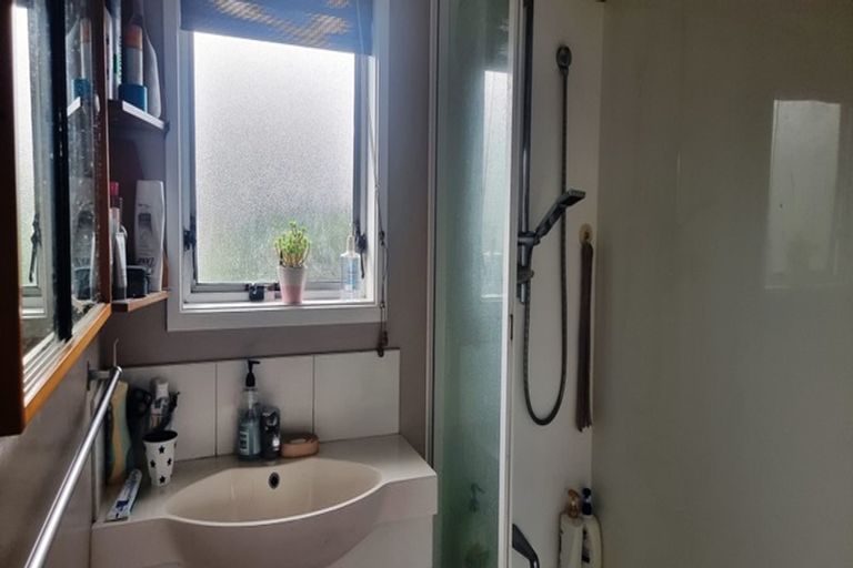 Photo of property in 14 Vina Place, Massey, Auckland, 0614