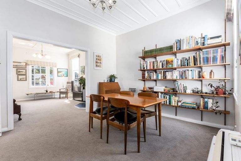 Photo of property in 69 Marine Parade, Eastbourne, Lower Hutt, 5013