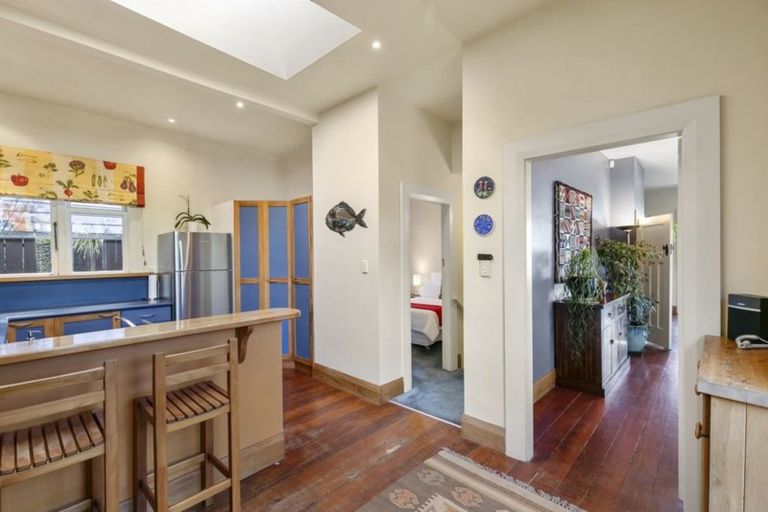 Photo of property in 12 Highbury Road, Highbury, Wellington, 6012