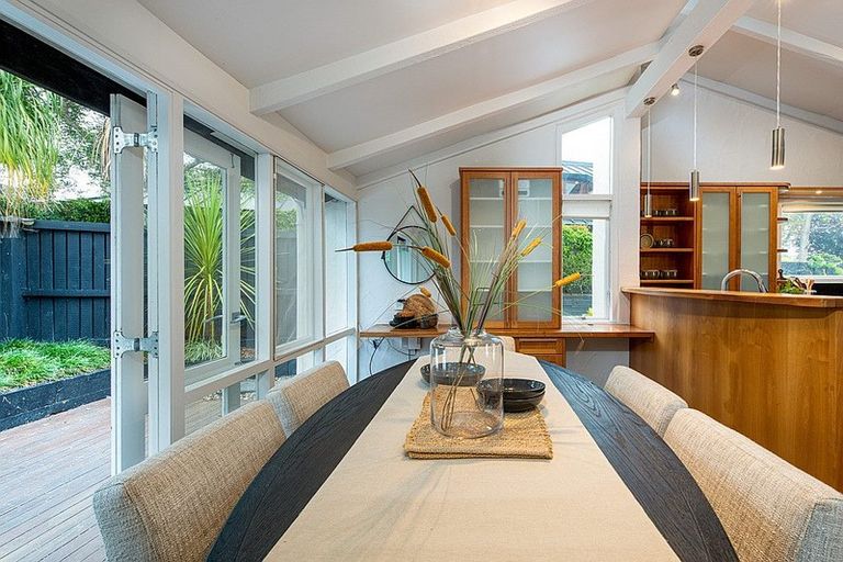 Photo of property in 277 Beach Road, Campbells Bay, Auckland, 0630