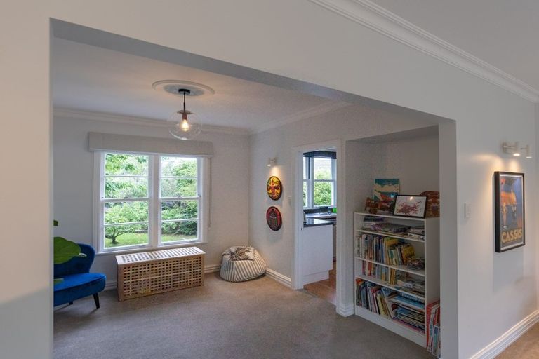 Photo of property in 2 Kohekohe Road, Waikanae, 5036