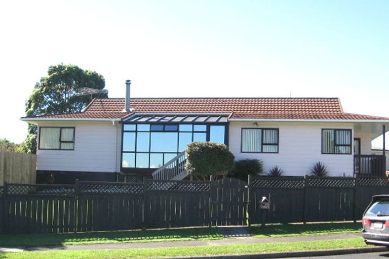 Photo of property in 68 Marendellas Drive, Bucklands Beach, Auckland, 2014