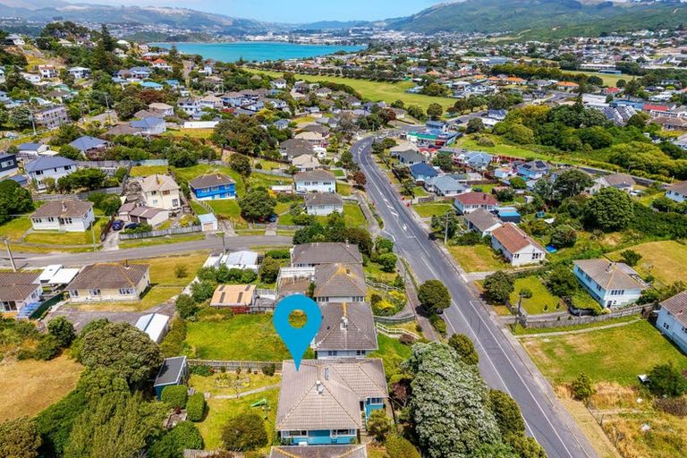 Photo of property in 50 Dimock Street, Titahi Bay, Porirua, 5022