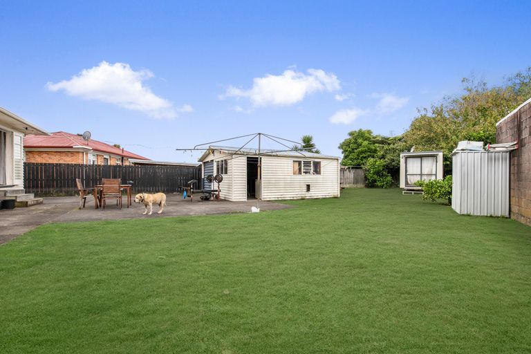 Photo of property in 10 Rollerson Street, Papakura, 2110