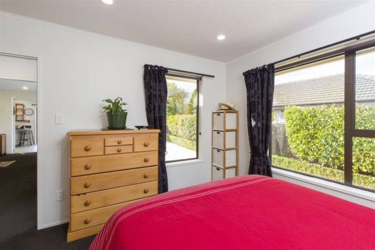 Photo of property in 37 Flower Street, Bryndwr, Christchurch, 8053