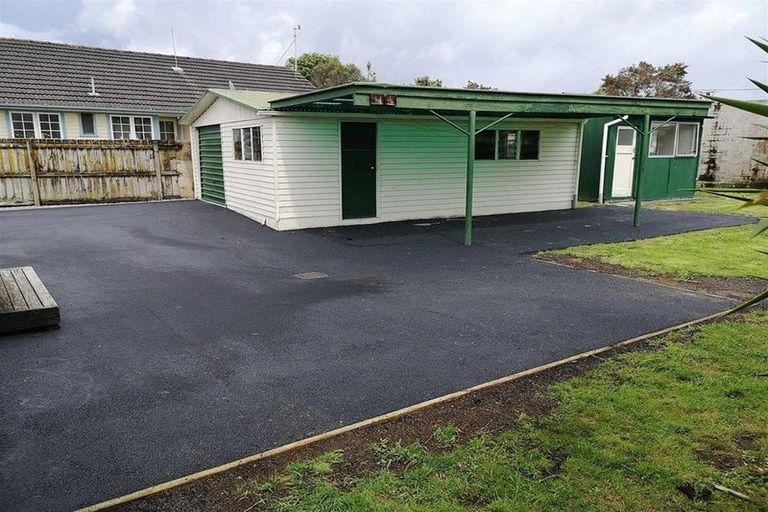 Photo of property in 11 Southsea Crescent, Silverdale, Hamilton, 3216