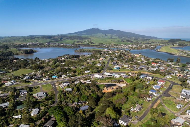 Photo of property in 6 Main Road, Raglan, 3225