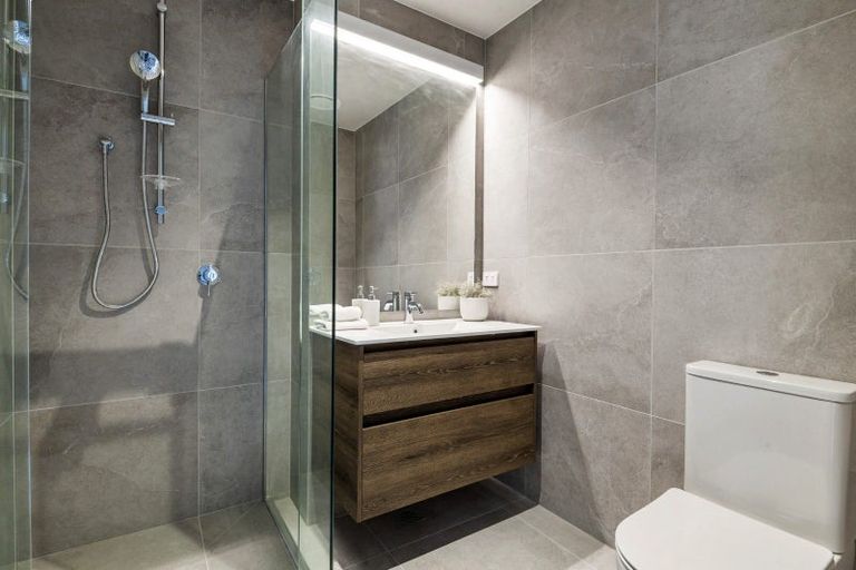 Photo of property in 7a Windlass Street, Long Bay, Auckland, 0630