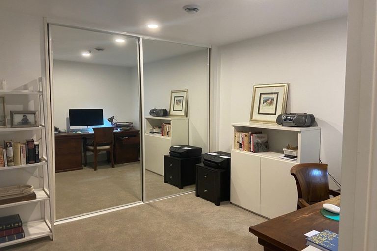 Photo of property in Mon Desir Apartments, 5/175a Hurstmere Road, Takapuna, Auckland, 0622