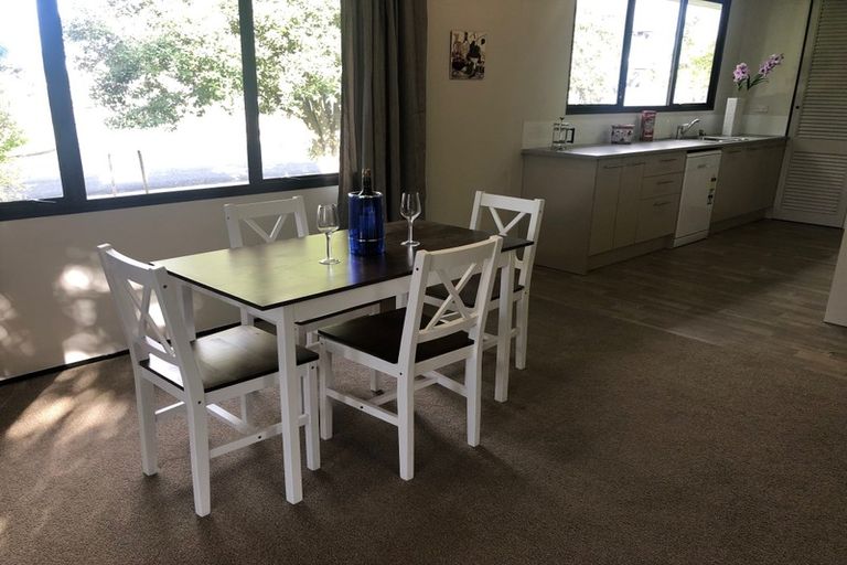 Photo of property in 1/5 Compass Place, Te Atatu Peninsula, Auckland, 0610
