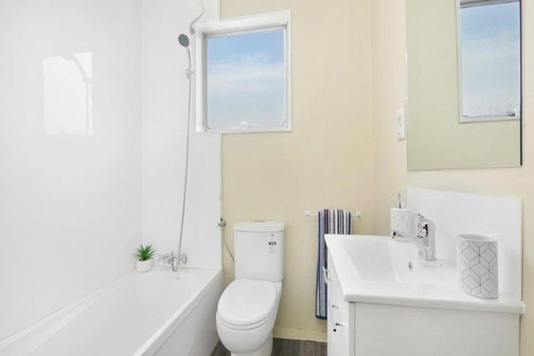 Photo of property in 2/36a Harman Street, Addington, Christchurch, 8024