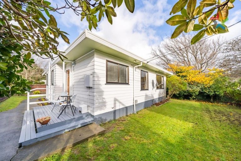 Photo of property in 12 Kennedy Grove, Stokes Valley, Lower Hutt, 5019