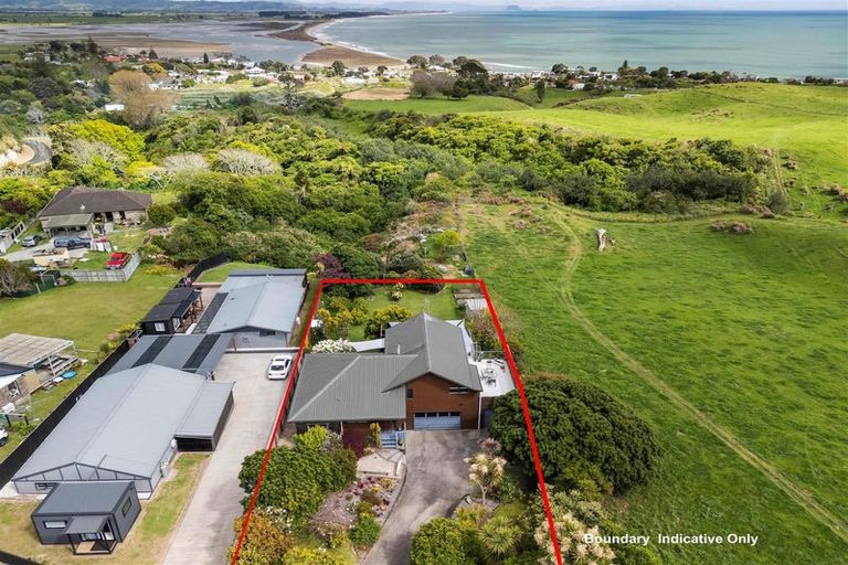 Photo of property in 33 Ngaparaoa Drive, Maketu, Te Puke, 3189