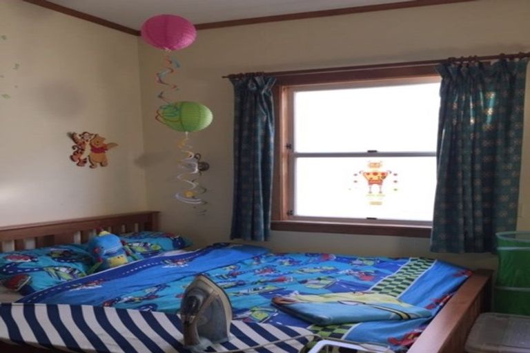 Photo of property in 65 Derwent Street, Island Bay, Wellington, 6023