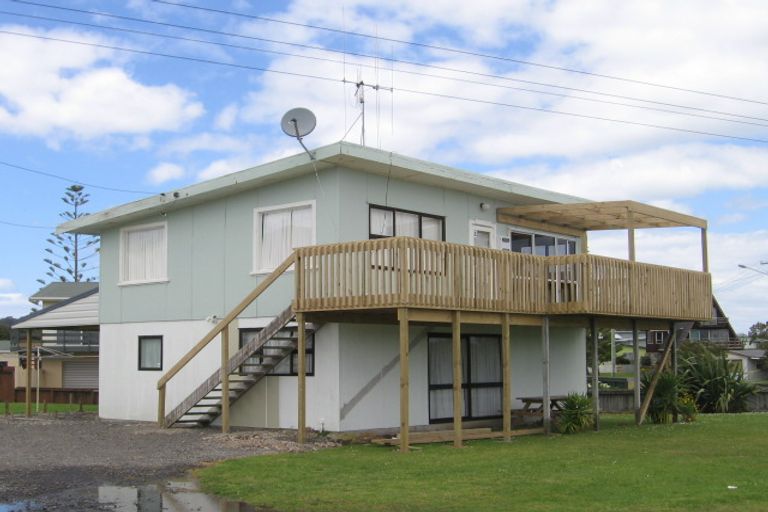 Photo of property in 21 Pio Road, Bowentown, Waihi Beach, 3177