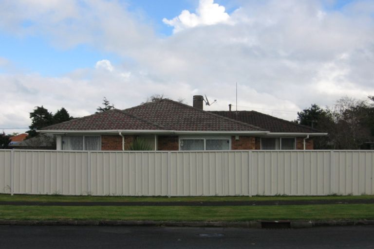 Photo of property in 11a York Road, Papatoetoe, Auckland, 2104