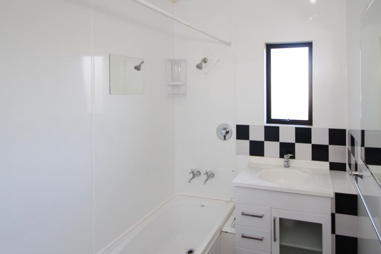 Photo of property in 10 Balmoral Street, Oamaru North, Oamaru, 9400