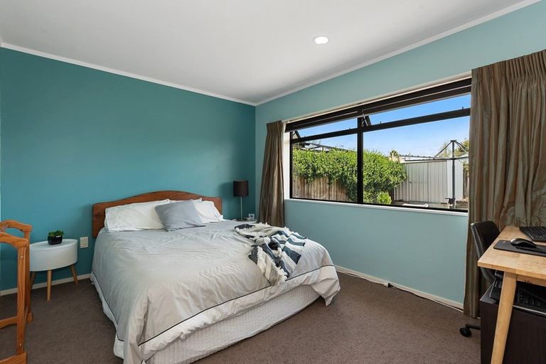 Photo of property in 83 Sandwich Road, St Andrews, Hamilton, 3200