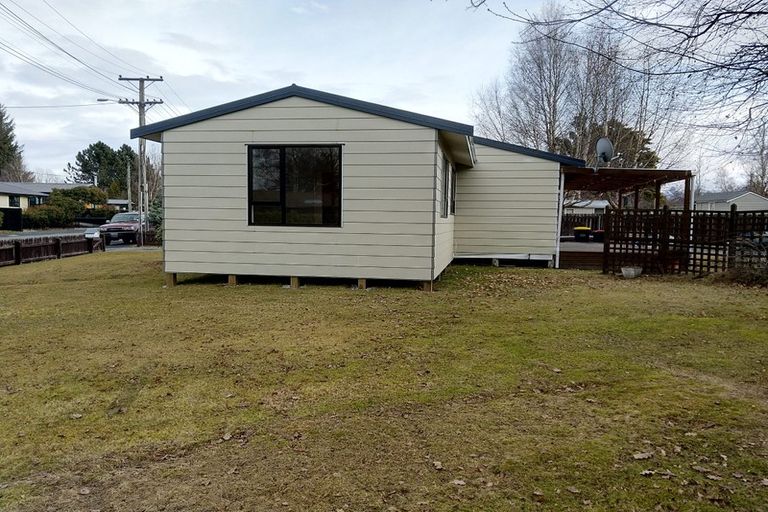 Photo of property in 17 Glenbrook Crescent, Twizel, 7901