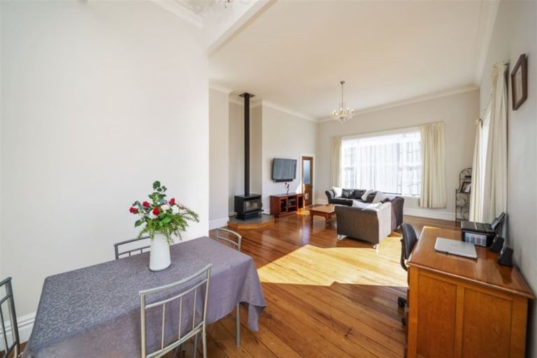 Photo of property in 24 Victoria Street, Hawera, 4610