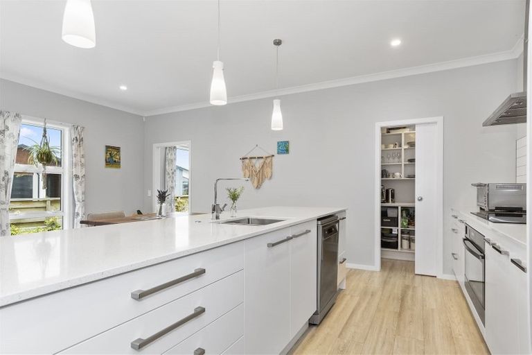 Photo of property in 14 Awatira Drive, Papamoa Beach, Papamoa, 3118