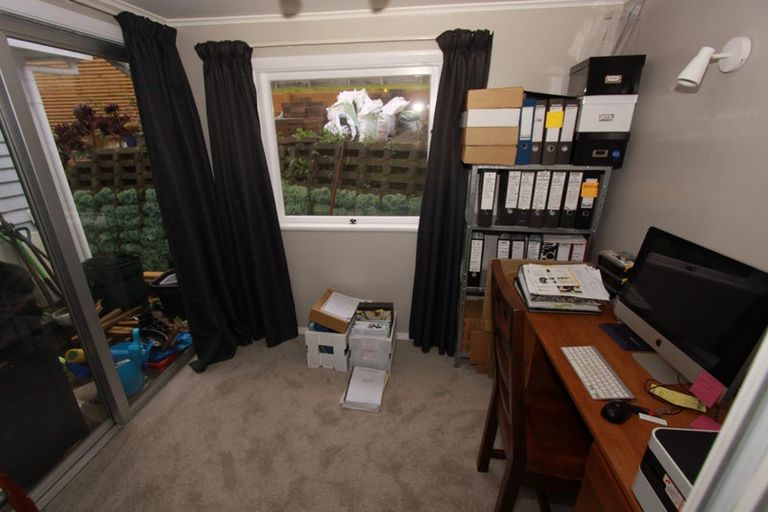 Photo of property in 9 Chesterton Street, Johnsonville, Wellington, 6037