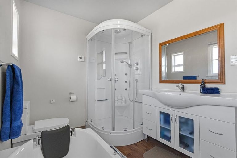 Photo of property in 42 Bevington Street, Avonhead, Christchurch, 8042