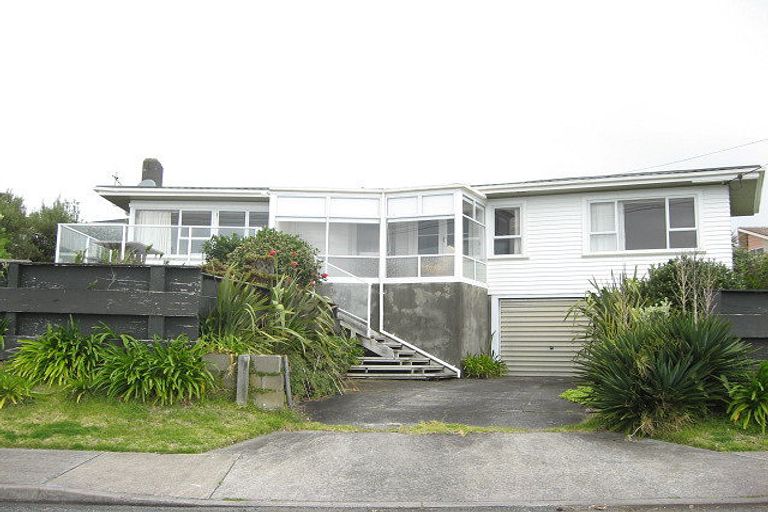 Photo of property in 80 Messenger Terrace, Oakura, 4314