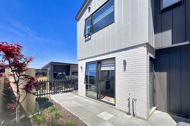 Photo of property in 1 Irwin Lane, Windsor Park, 0632