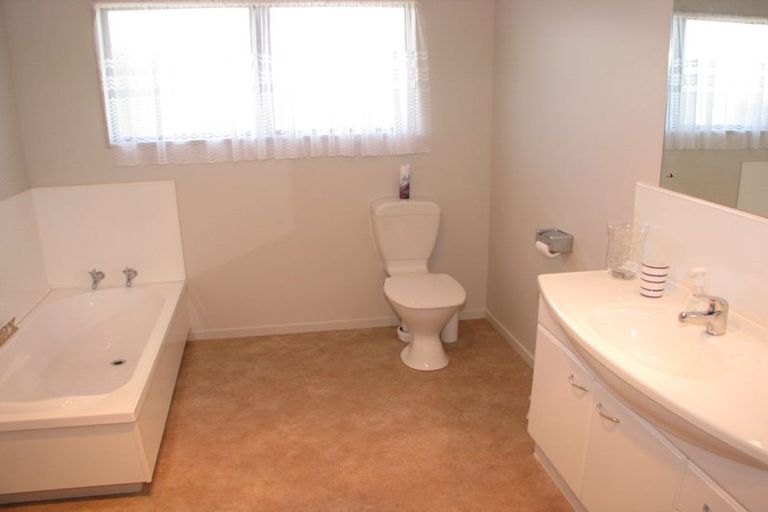 Photo of property in 103 The Fairway, Matarangi, Whitianga, 3592