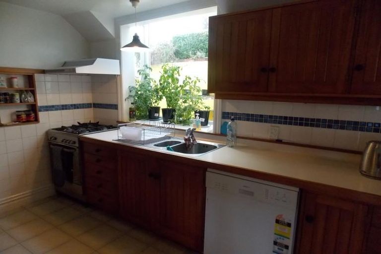 Photo of property in 13 Barton Terrace, Thorndon, Wellington, 6011