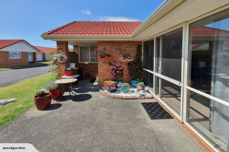 Photo of property in 3/262 Centreway Road, Orewa, 0931