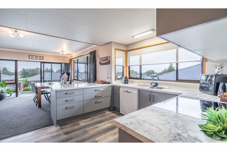 Photo of property in 22 Aotea Crescent, Gore, 9710