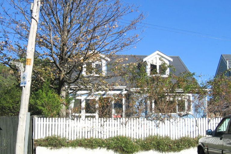 Photo of property in 5 Hinau Street, Eastbourne, Lower Hutt, 5013