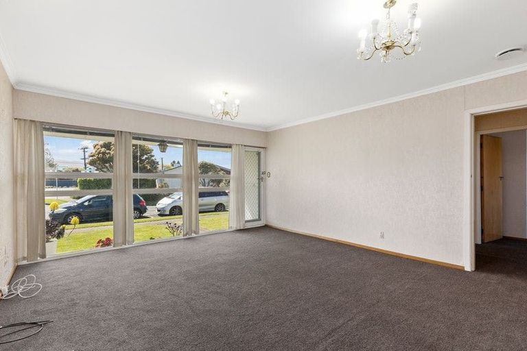 Photo of property in 16 Amberley Grove, Hutt Central, Lower Hutt, 5010