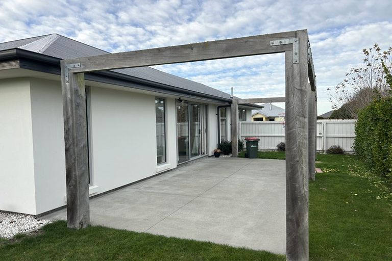 Photo of property in 24 Burnham School Road, Rolleston, 7614