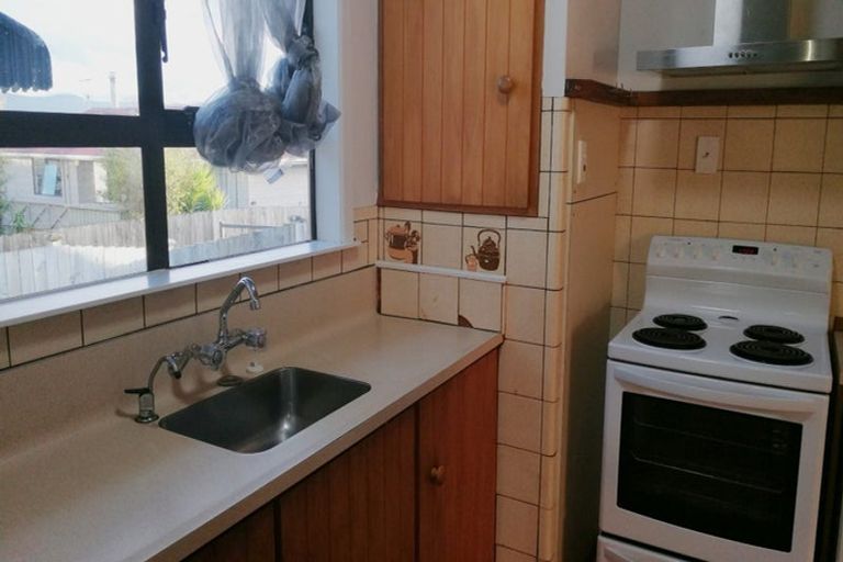 Photo of property in 50 Strid Road, Te Atatu South, Auckland, 0610