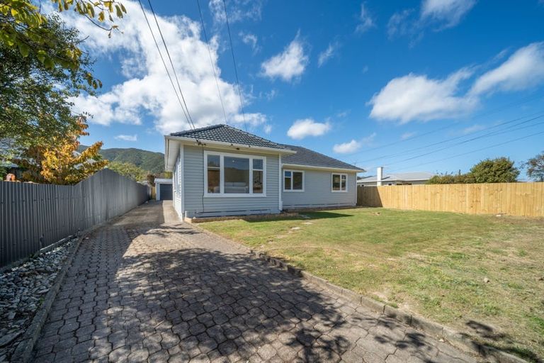 Photo of property in 32 Donnelley Drive, Wainuiomata, Lower Hutt, 5014