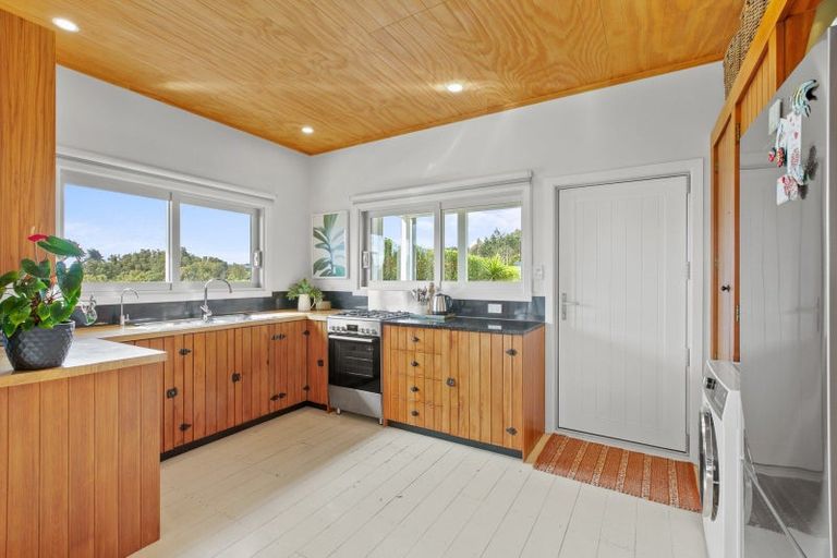 Photo of property in 828 Dover Road, Okato, New Plymouth, 4374