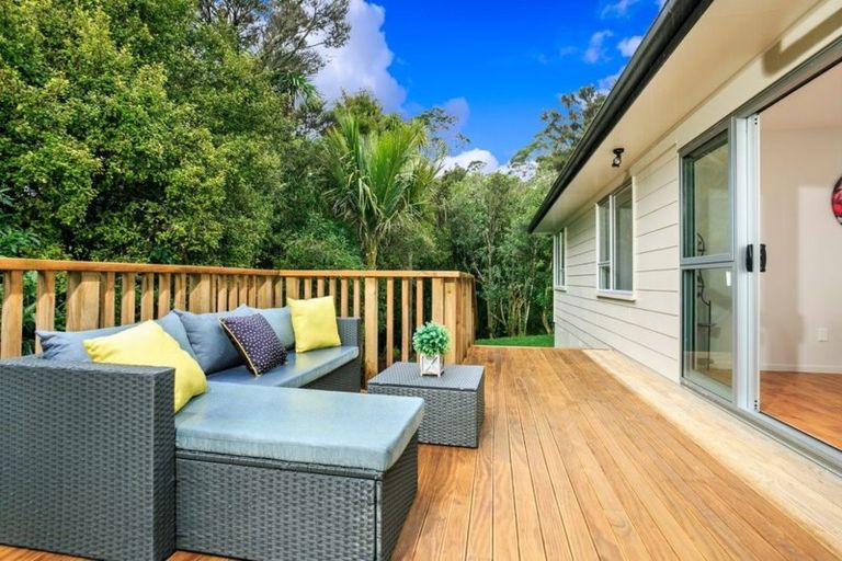 Photo of property in 22 Glastron Place, Bayview, Auckland, 0629