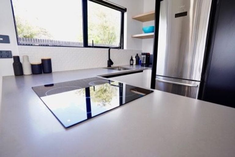 Photo of property in 2 Justin Place, Te Atatu Peninsula, Auckland, 0610