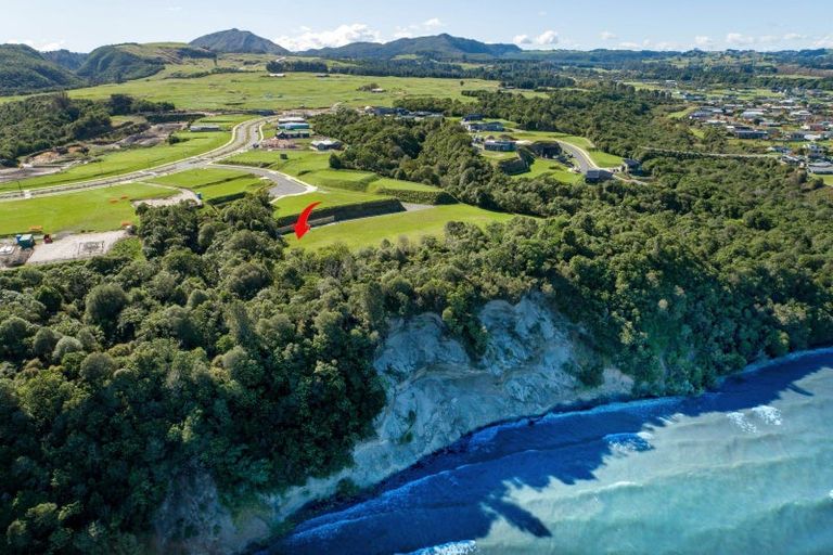 Photo of property in 15 Silverleaf Way, Kinloch, 3377