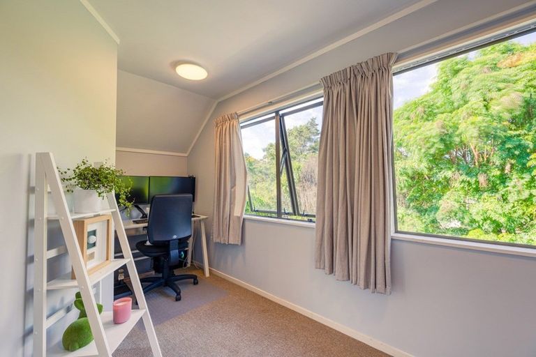 Photo of property in 35 Great North Road, Riverhead, 0820