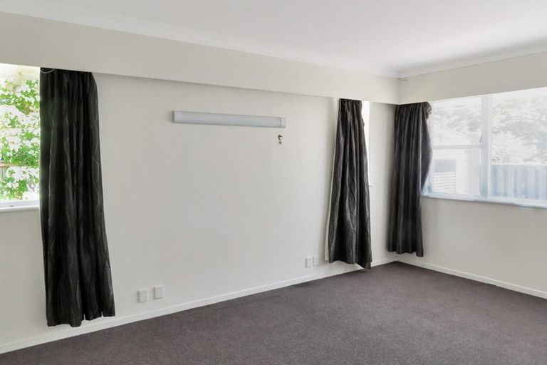 Photo of property in 45 Wai-iti Crescent, Woburn, Lower Hutt, 5010