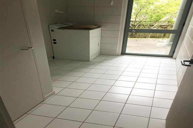 Photo of property in 3 Poseidon Place, Half Moon Bay, Auckland, 2012