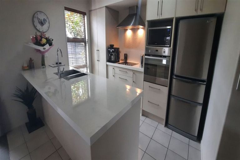 Photo of property in 2 Millpark Place, Northwood, Christchurch, 8051